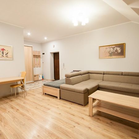 Wonderful Flat On City Center Ужгород Экстерьер фото