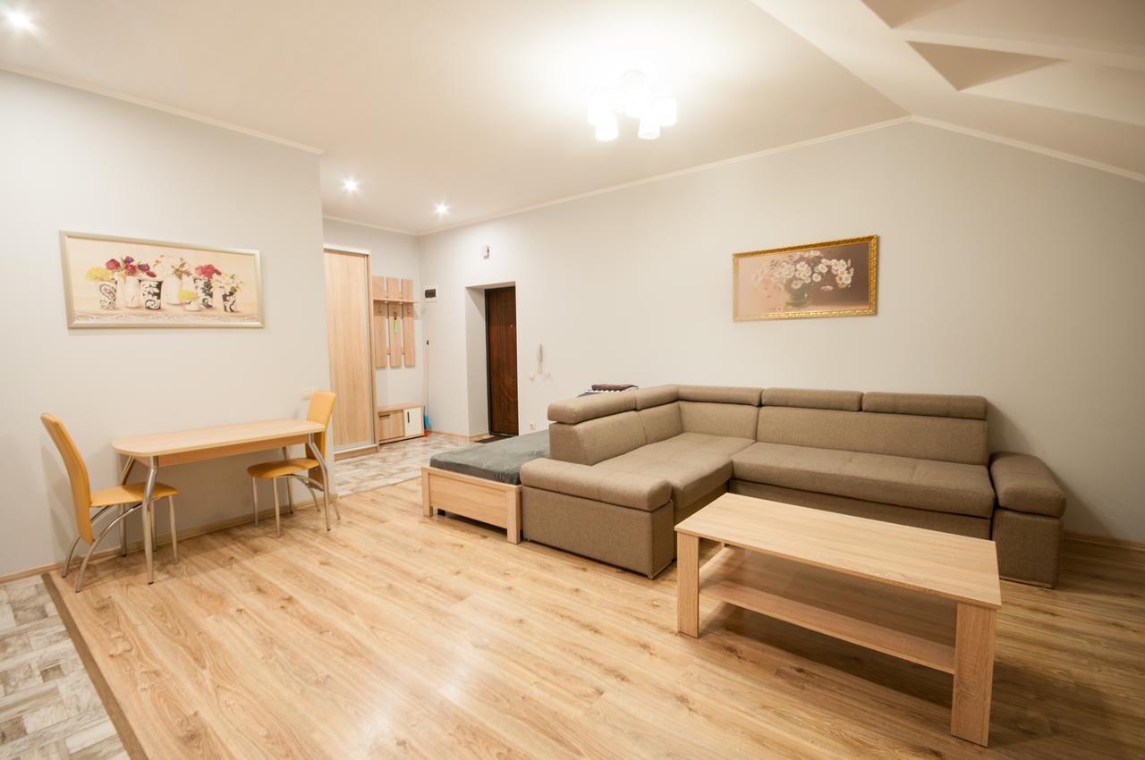 Wonderful Flat On City Center Ужгород Экстерьер фото